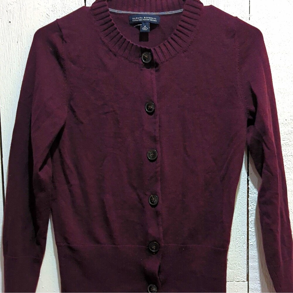 Banana Republic Women's Burgundy Merino Wool Crew Neck Button Cardigan M